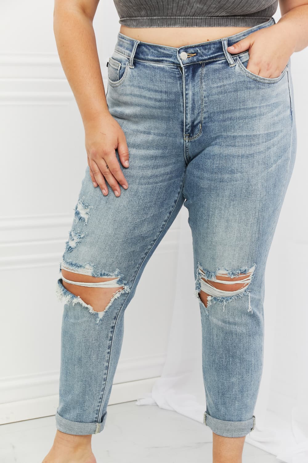 Judy Blue Malia Full Size Mid Rise Boyfriend Jeans